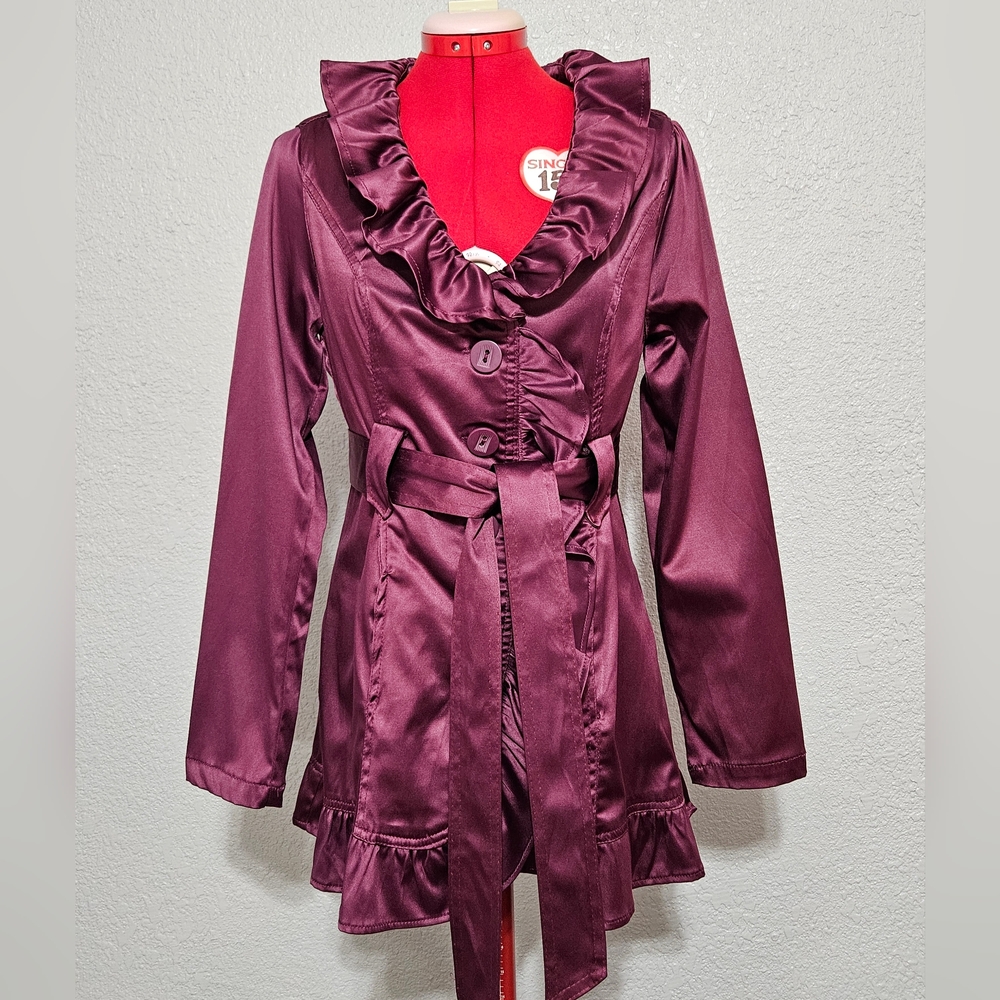 Elegant Ruffle Jacket / Blazer